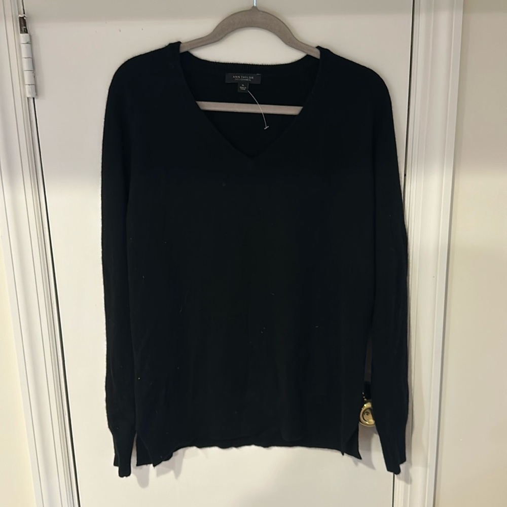 Ann Taylor 100% cashmere sweater